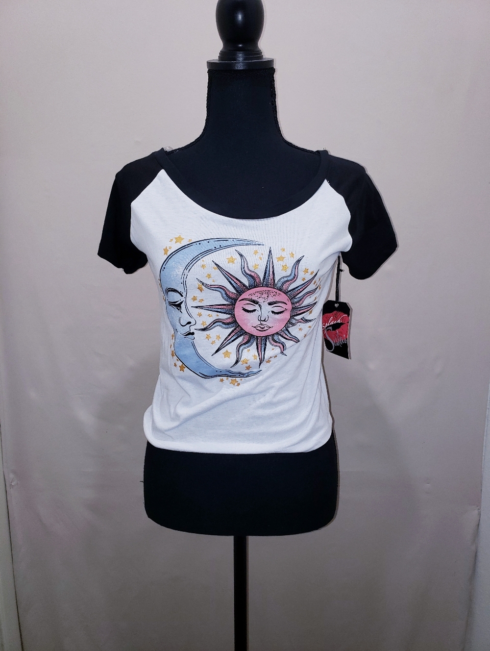 NWT Sistas Juniors T-shirt